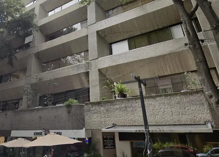 Zona Rosa, Amberes 33