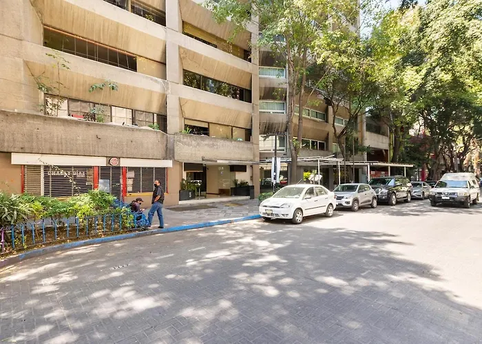 Zona Rosa, Amberes 33