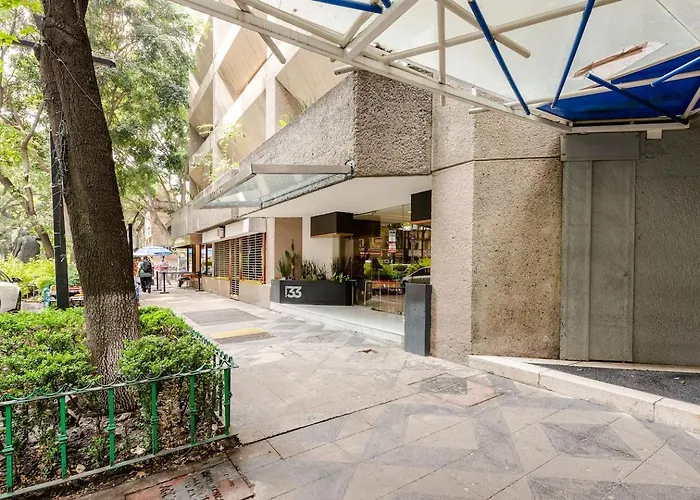 Zona Rosa, Amberes 33